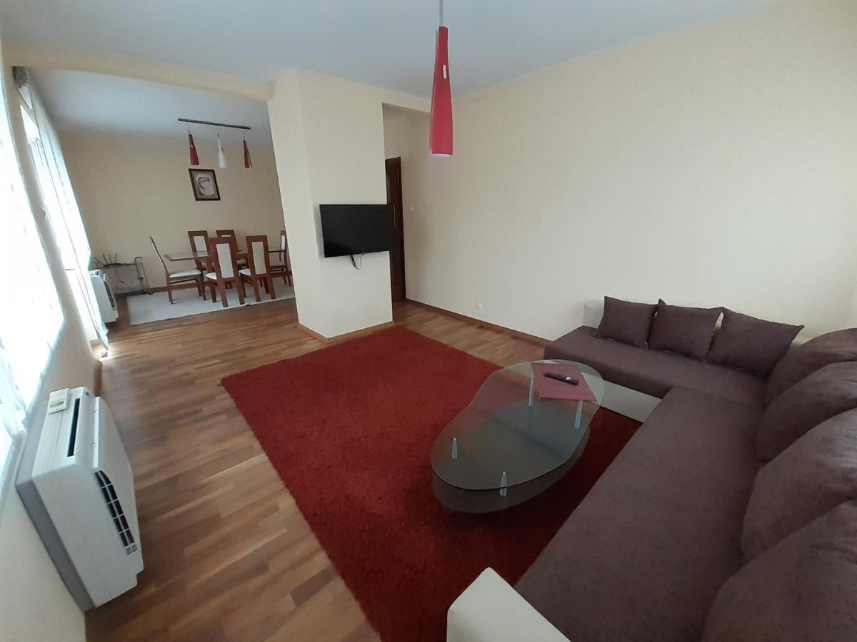 Statevi Guest Apartment Βέλινγκραντ Εξωτερικό φωτογραφία